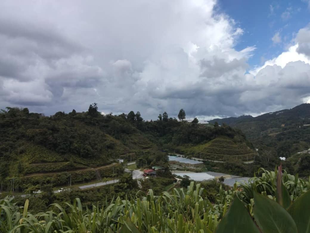 Glamz Hills Hotel Cameron Highlands Bagian luar foto