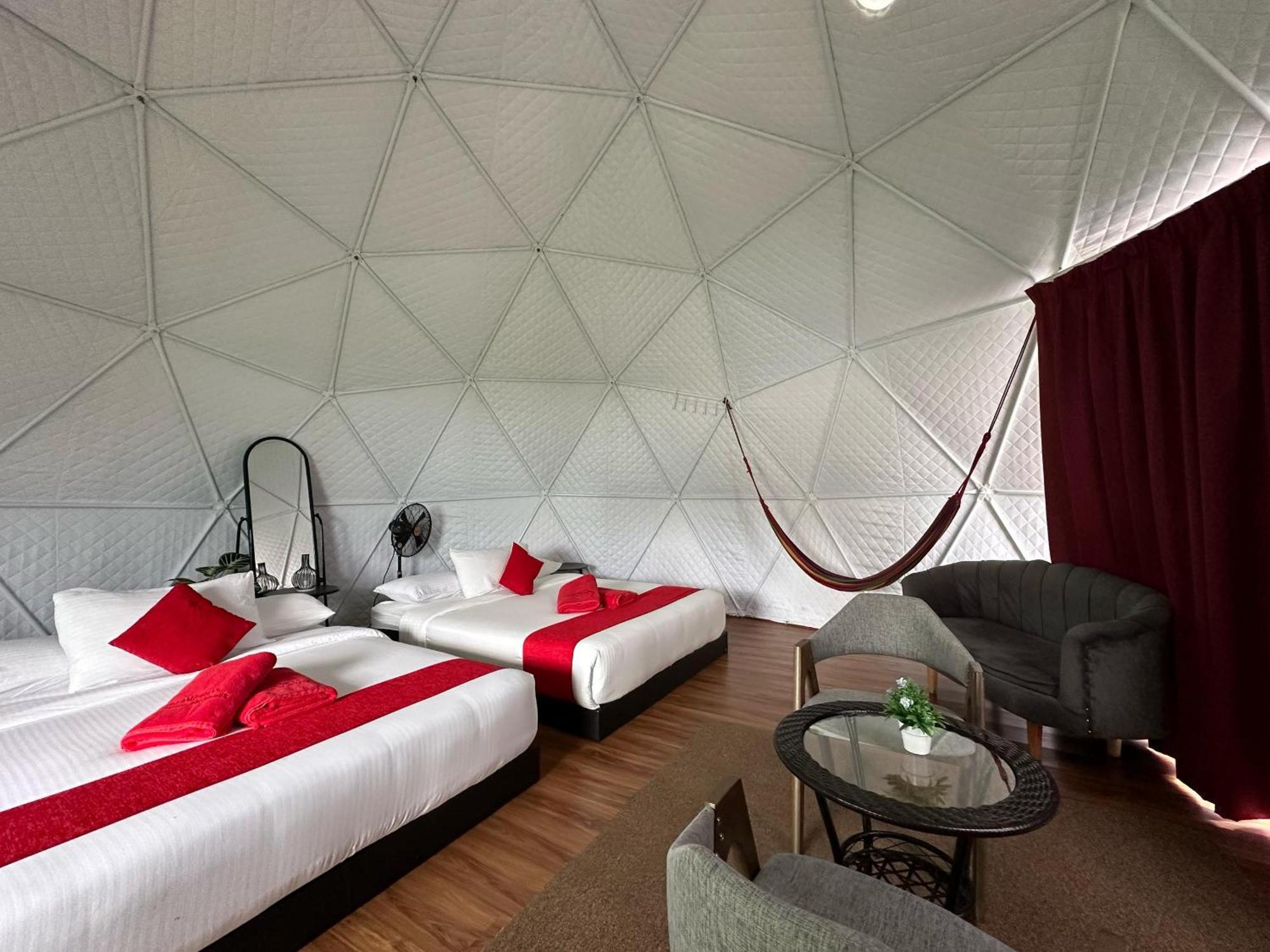 Glamz Hills Hotel Cameron Highlands Bagian luar foto