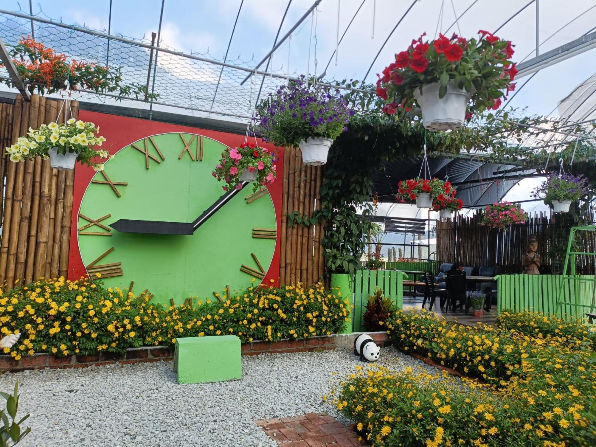 Glamz Hills Hotel Cameron Highlands Bagian luar foto